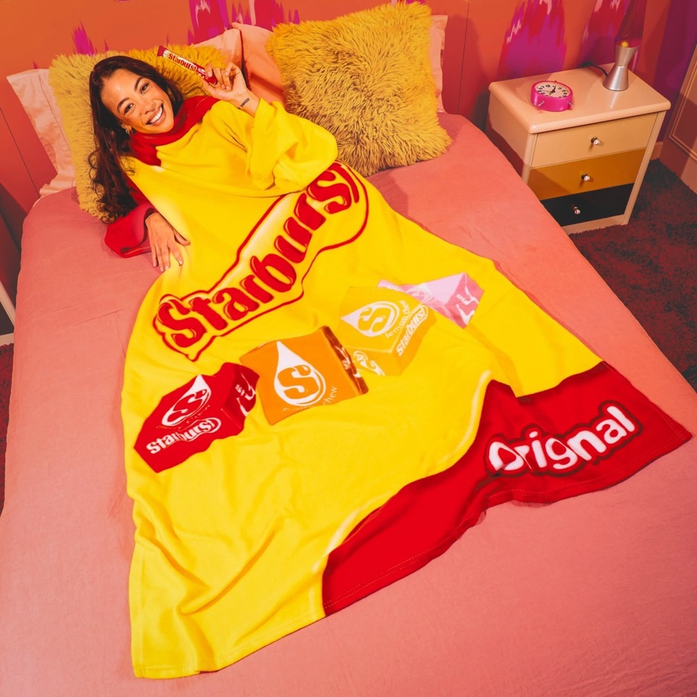 Snuggie Starburst Blanket with Sleeves Wearable Fleece Blanket NWT